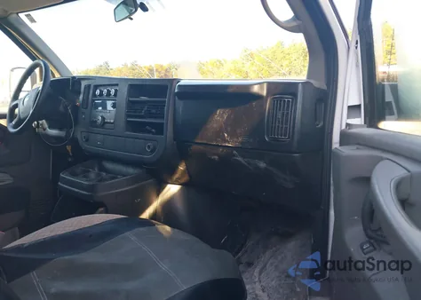 2008 Chevrolet Express Work Van из США, поврежденный, VIN 1GCGG25C581145081